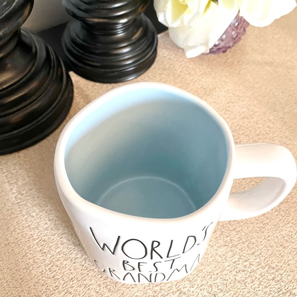 🆕Rae Dunn WORLD’S BEST GRANDMA Ceramic Mug - Picture 2 of 2